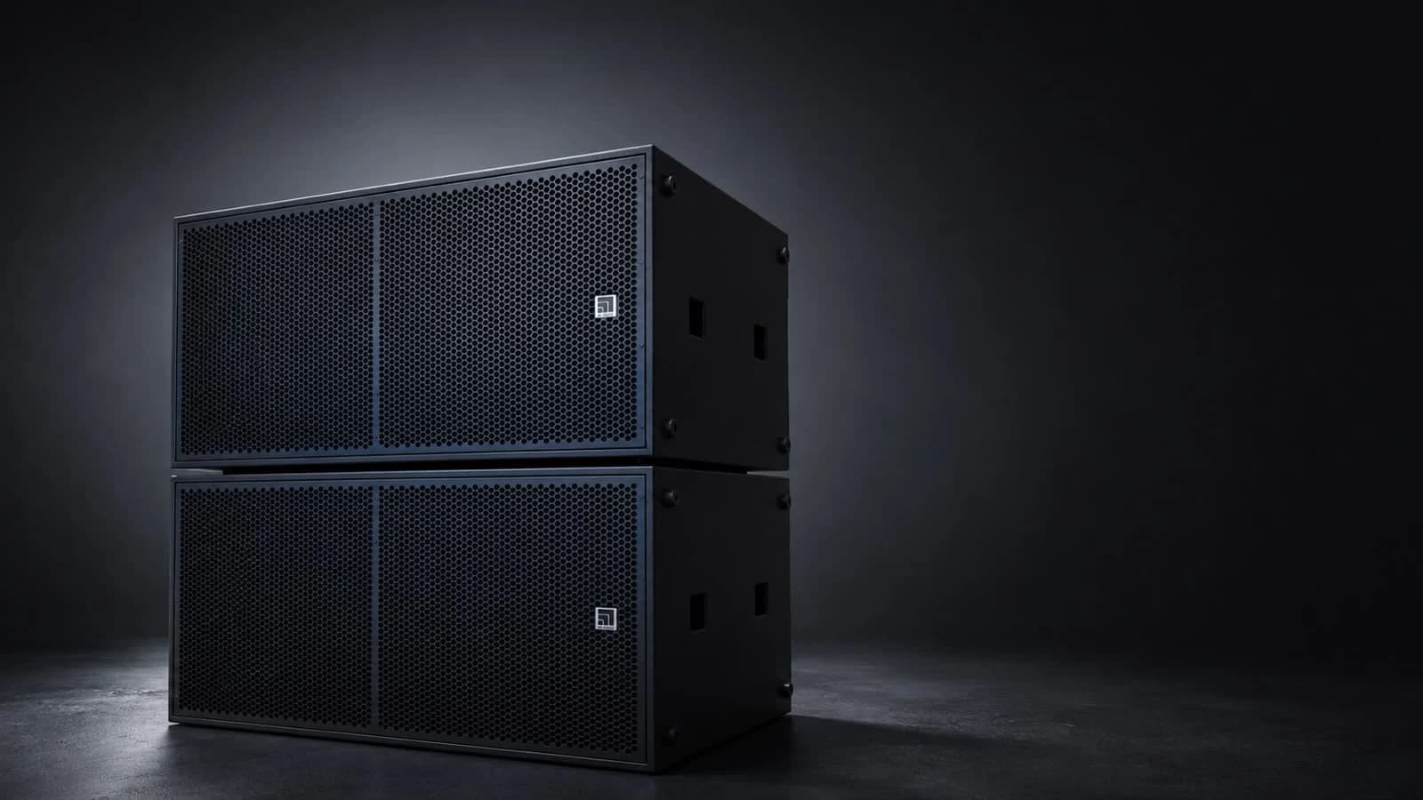 Қара корпустардағы SB SOUND акустикалық жүйелері