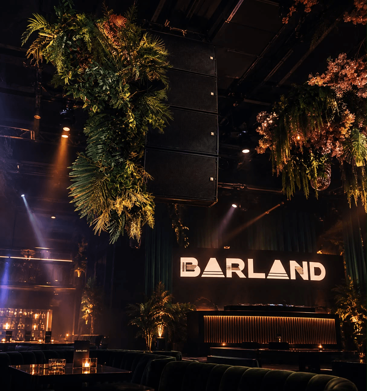 Barland, Алматы — бар интерьеріндегі орнатылған акустика мен жарық